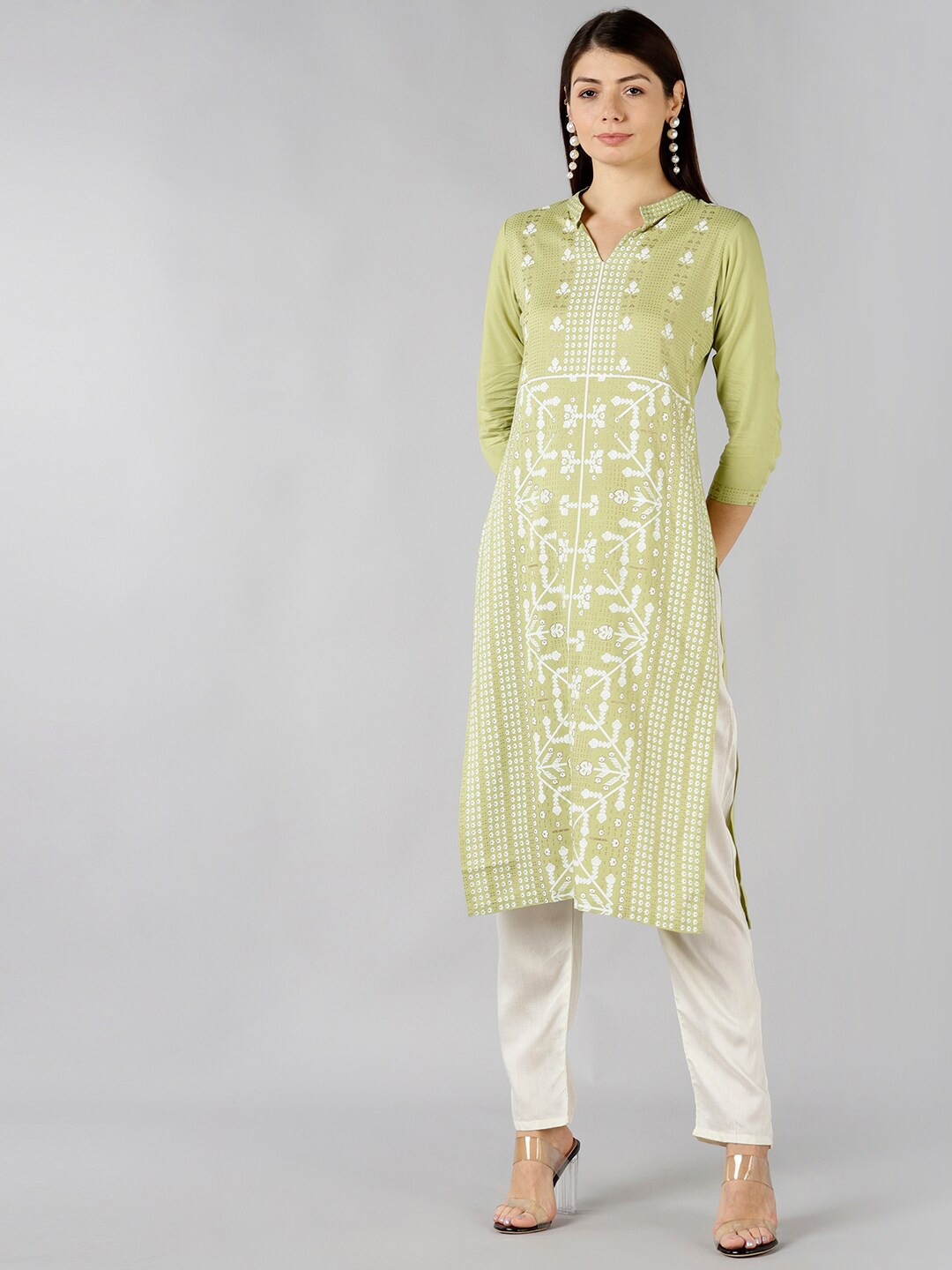 

Bani Women Green Geometric Block Printed Kurta
