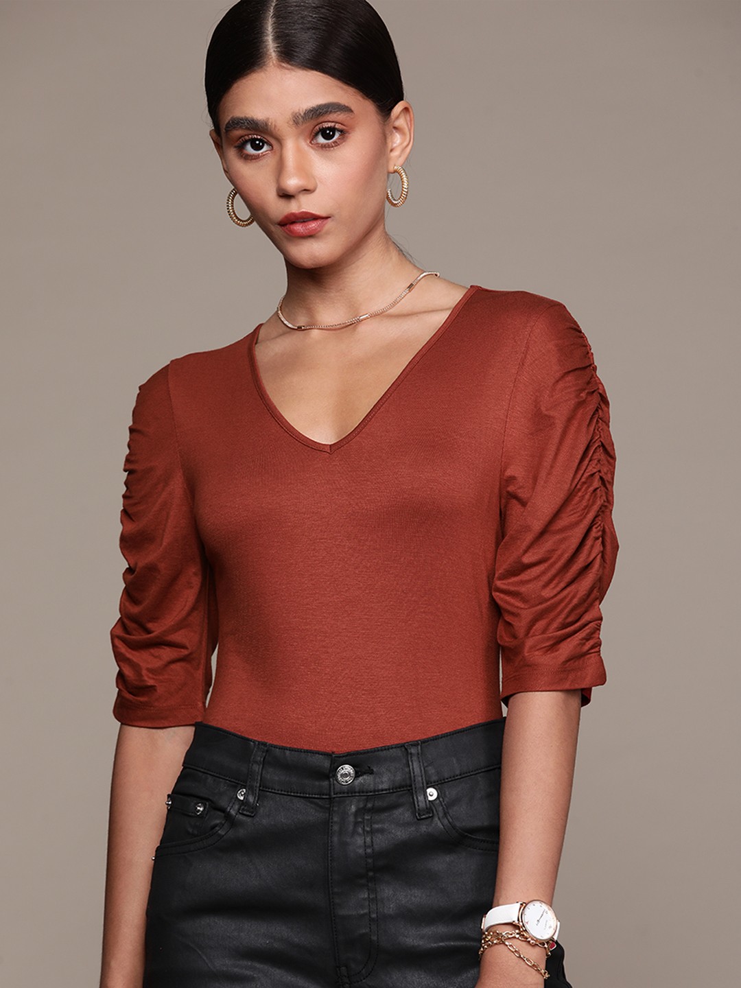 

bebe Women Rust AM-PM Solid Puff Sleeves Regular Top