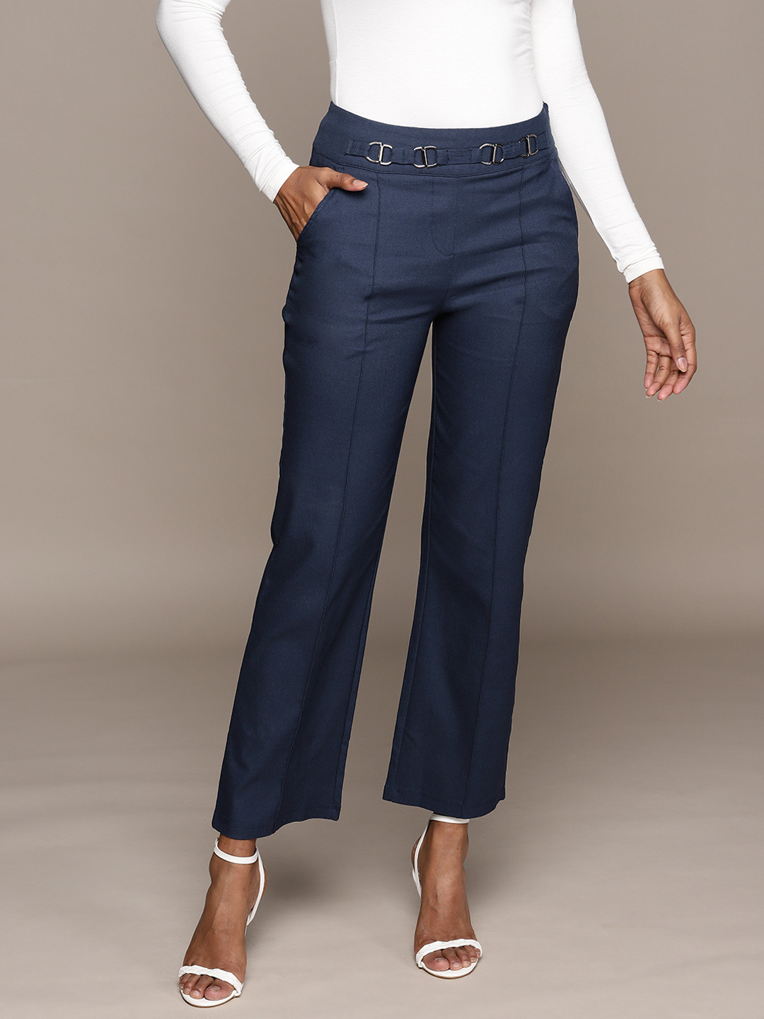 

bebe Women Navy Blue All Day Solid Pleated Trousers