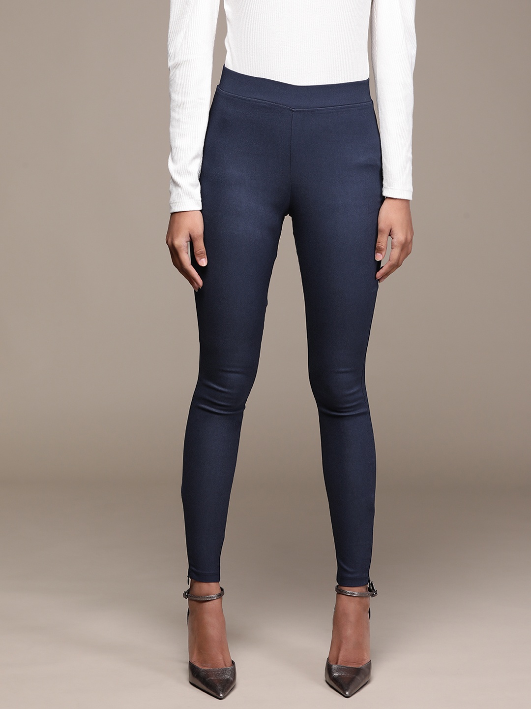 

bebe Women Navy Blue Solid Treggings