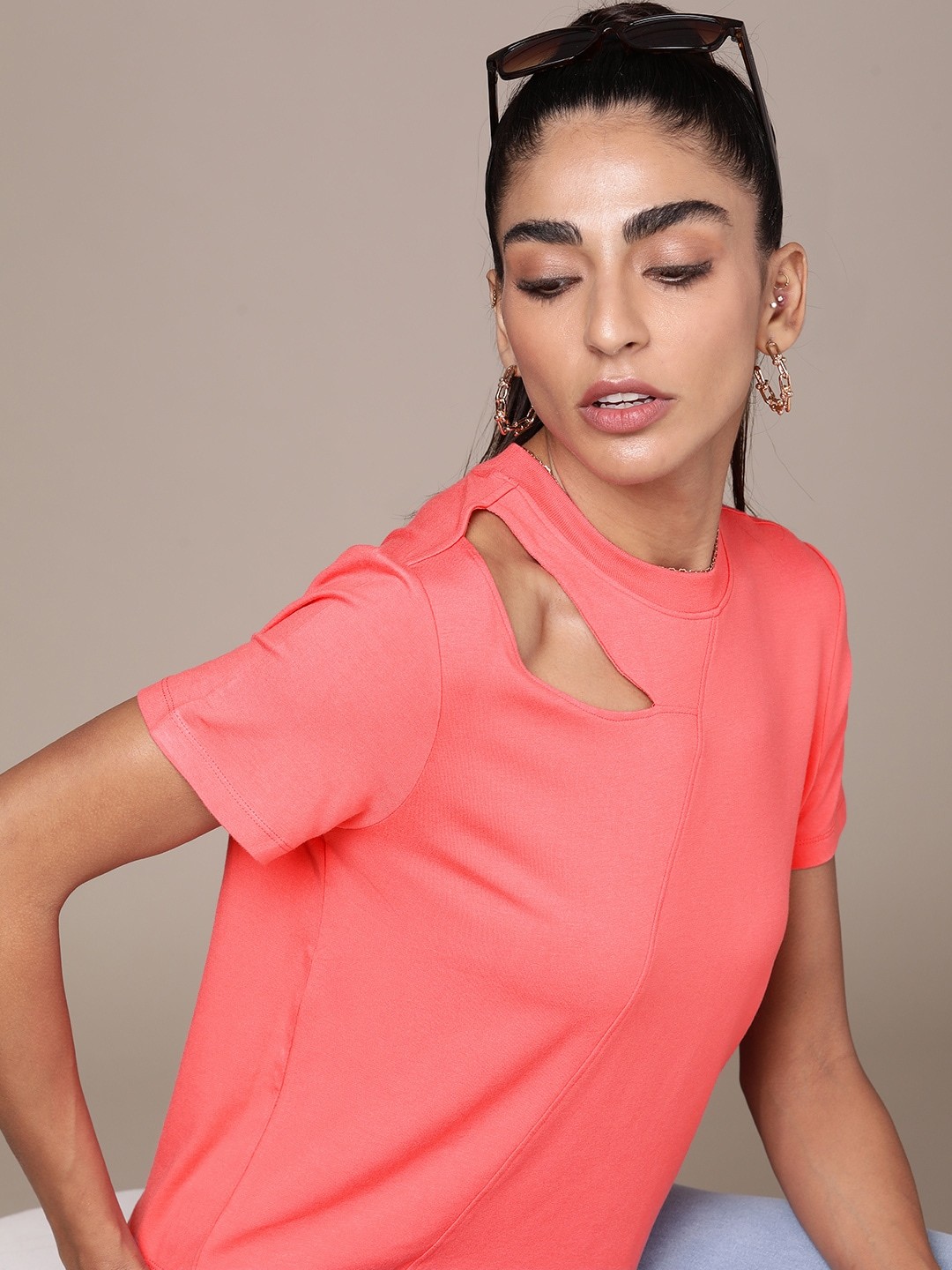 

bebe Women Paradise Coral Brighter Basics Cut-Out T-shirt, Pink