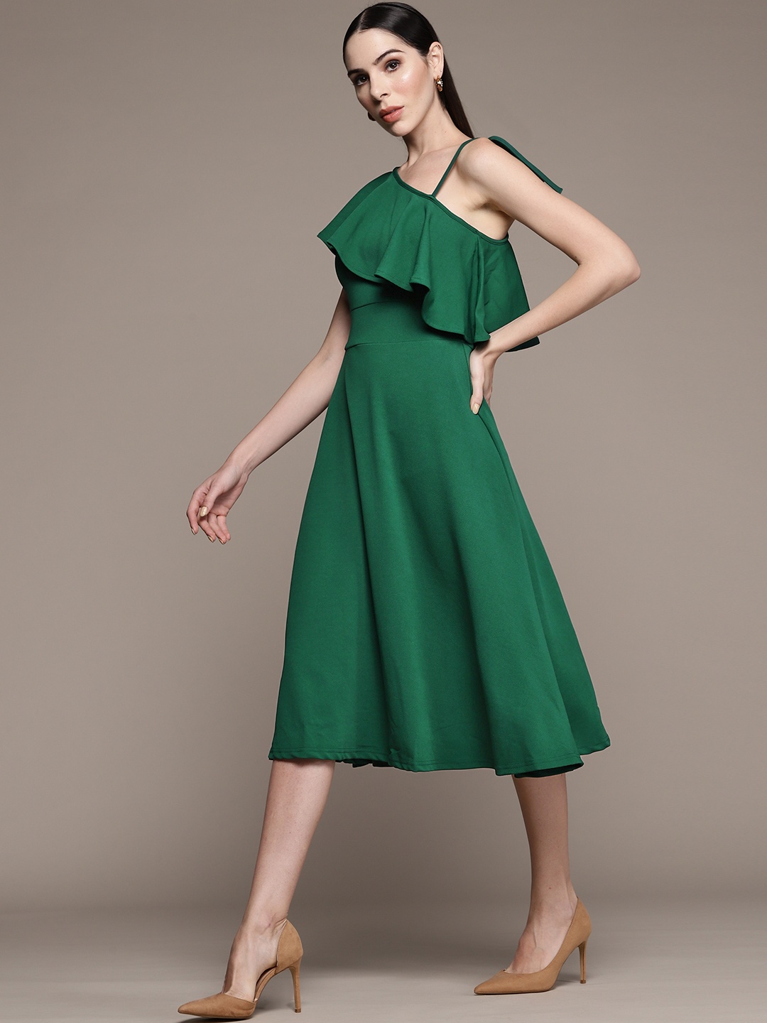 

bebe Women Emerald Green Solid Future Glam One Shoulder Fit & Flare Midi Dress