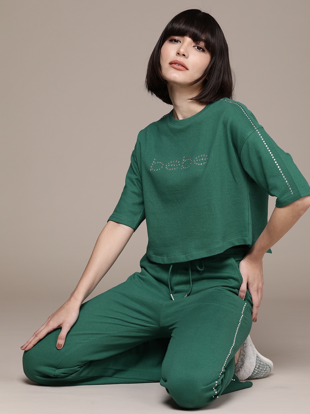 

Bebe Women Aventurine Lounge Solid Pure Cotton Co-Ord Set With Beads Detail, Green