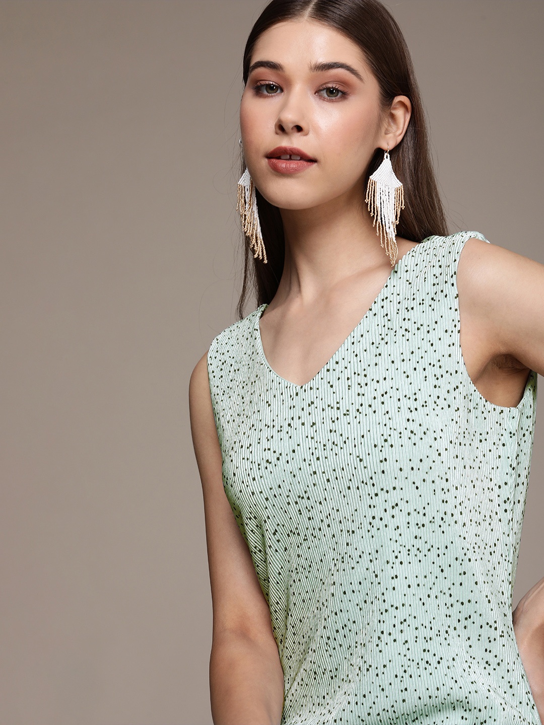

bebe Women Sage Green & Black Party Abstract Printed Casual Bodycon Dress