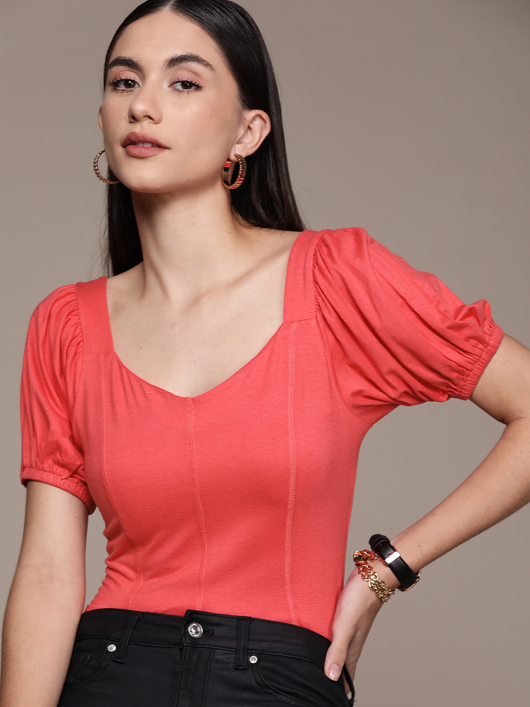 

bebe Women Coral Red Season Staple Puff Sleeves Sweetheart Neck Top