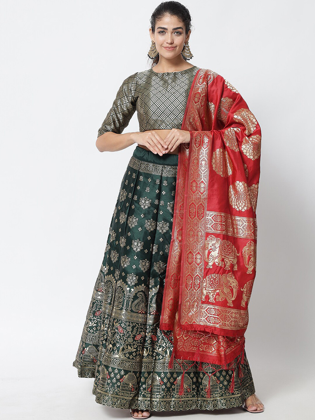 

DIVASTRI Green & Golden Semi-Stitched Lehenga & Unstitched Blouse With Dupatta