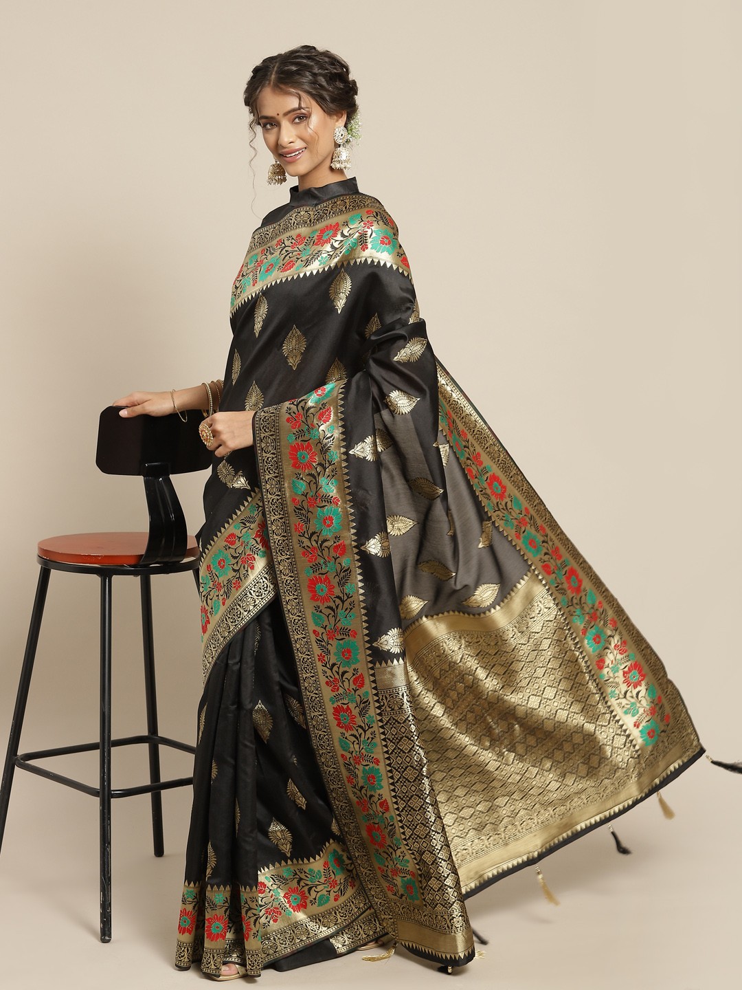 

Somras Black & Golden Ethnic Motifs Zari Silk Blend Saree