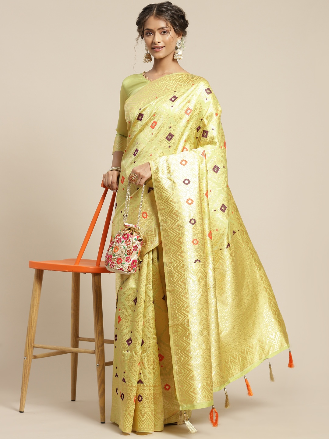 

Somras Lime Green & Golden Ethnic Motifs Zari Silk Blend Saree