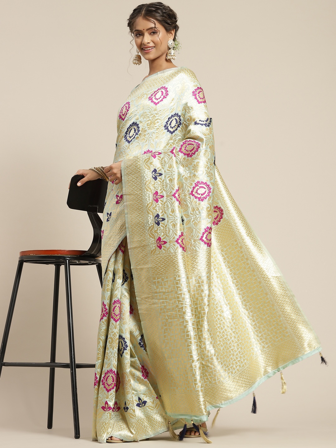 

Somras Golden & Purple Ethnic Motifs Silk Blend Saree, Gold