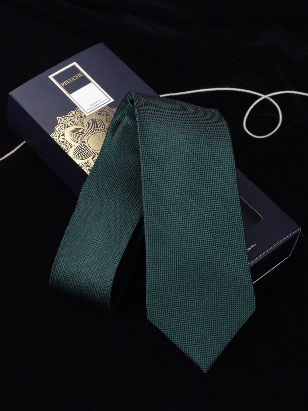 

PELUCHE Green Solid Microfibres Ties