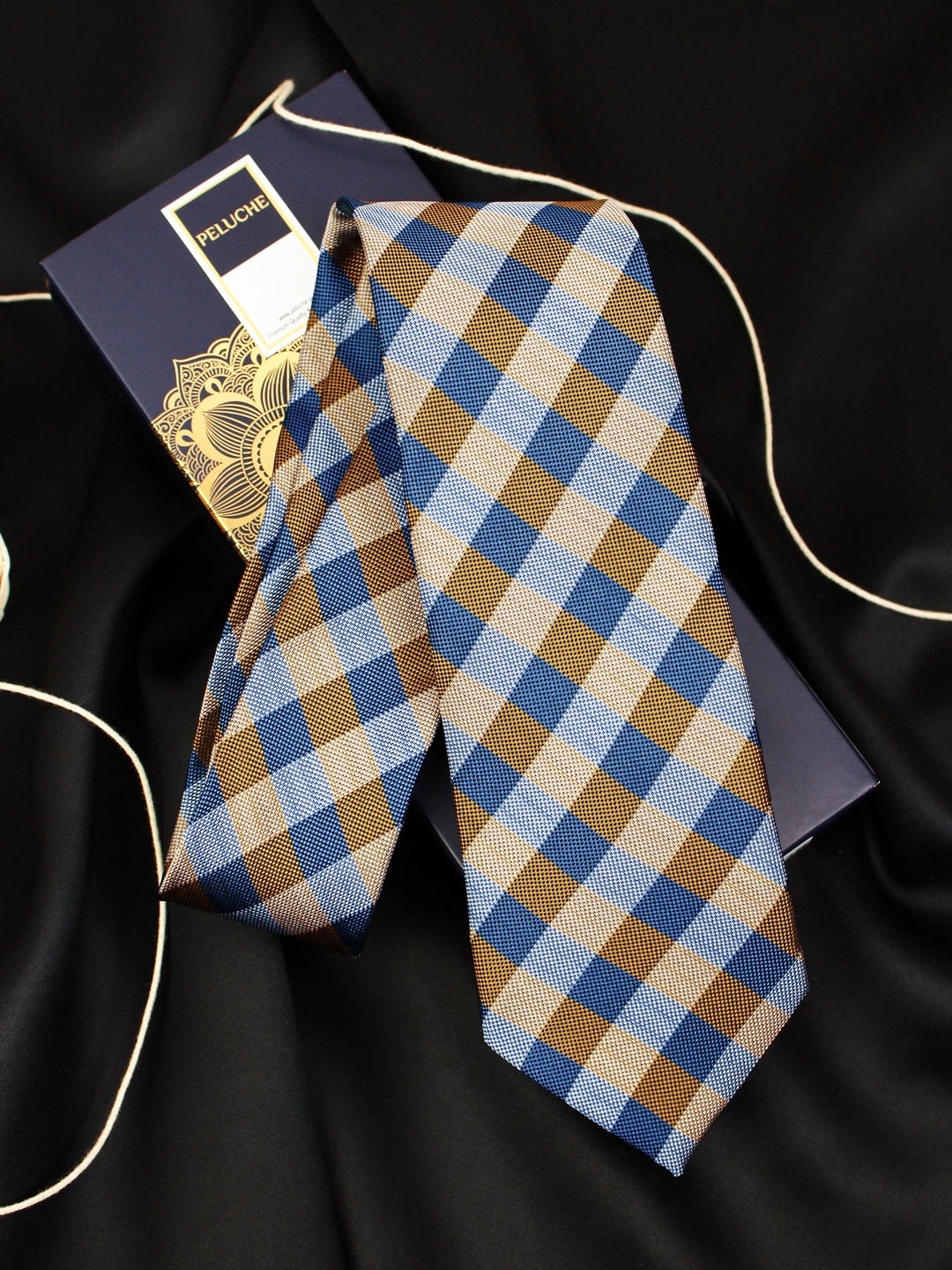 

PELUCHE Unisex Yellow & Blue Checked Broad Tie