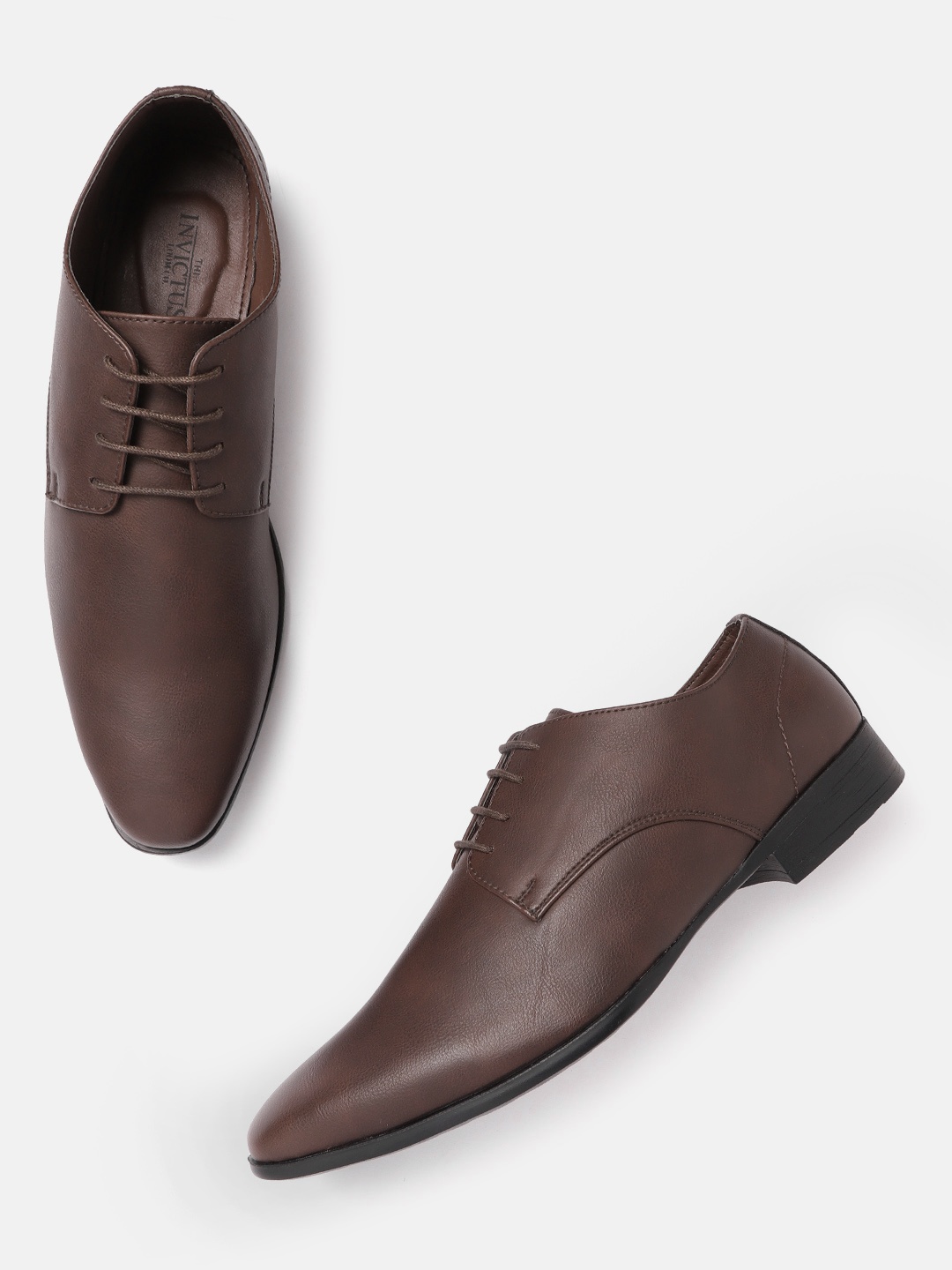 

INVICTUS Men Brown Solid Formal Derbys