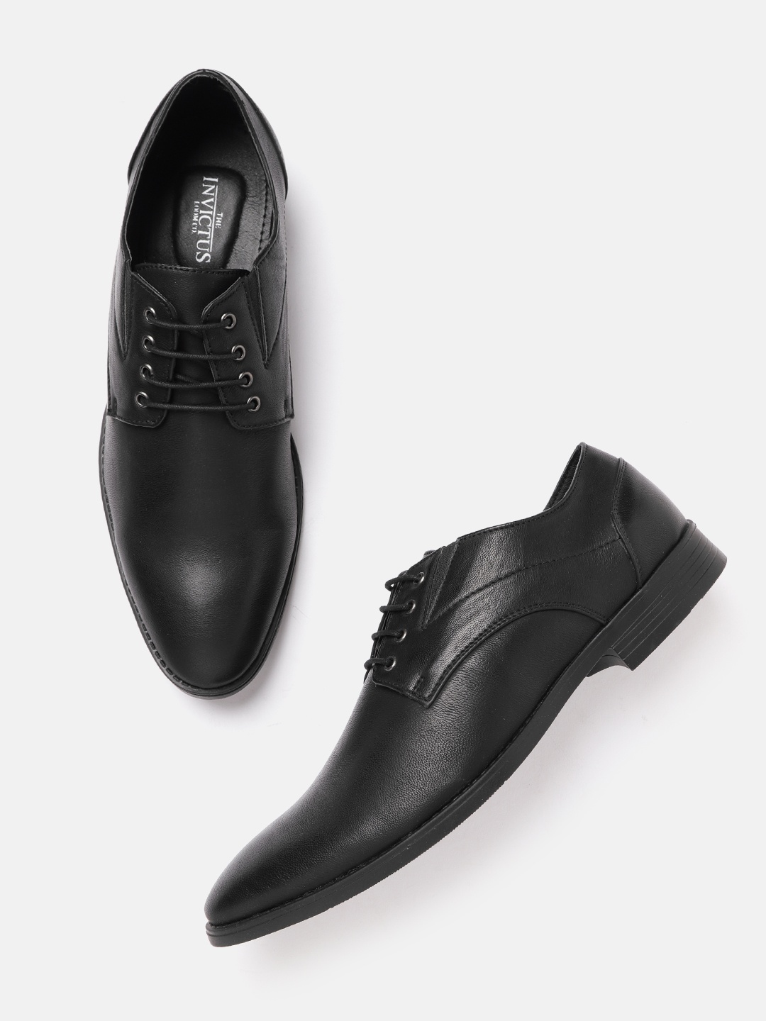 

INVICTUS Men Black Solid Formal Derbys