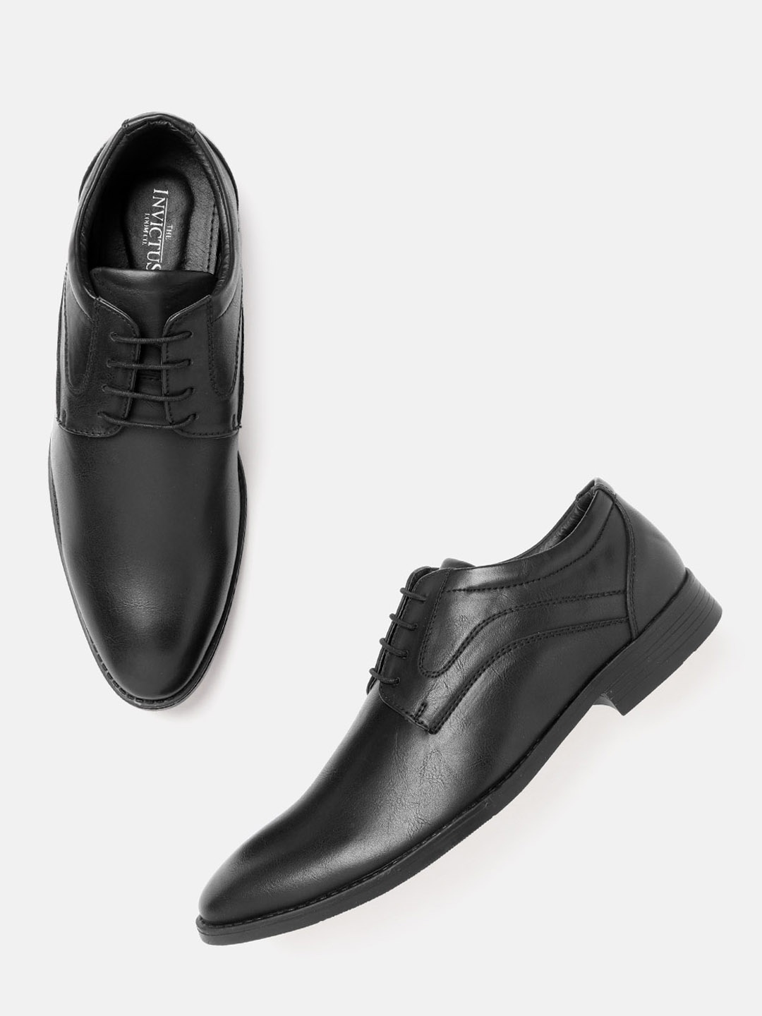 

INVICTUS Men Black Solid Formal Derbys