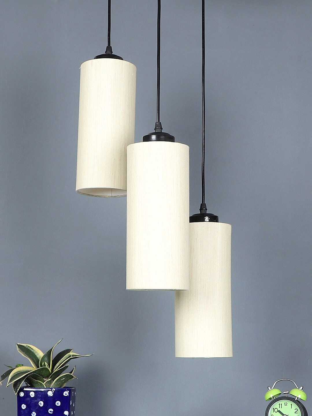 

Devansh Off-White Cylindrical Cotton Shade Cluster Ceiling Lamp