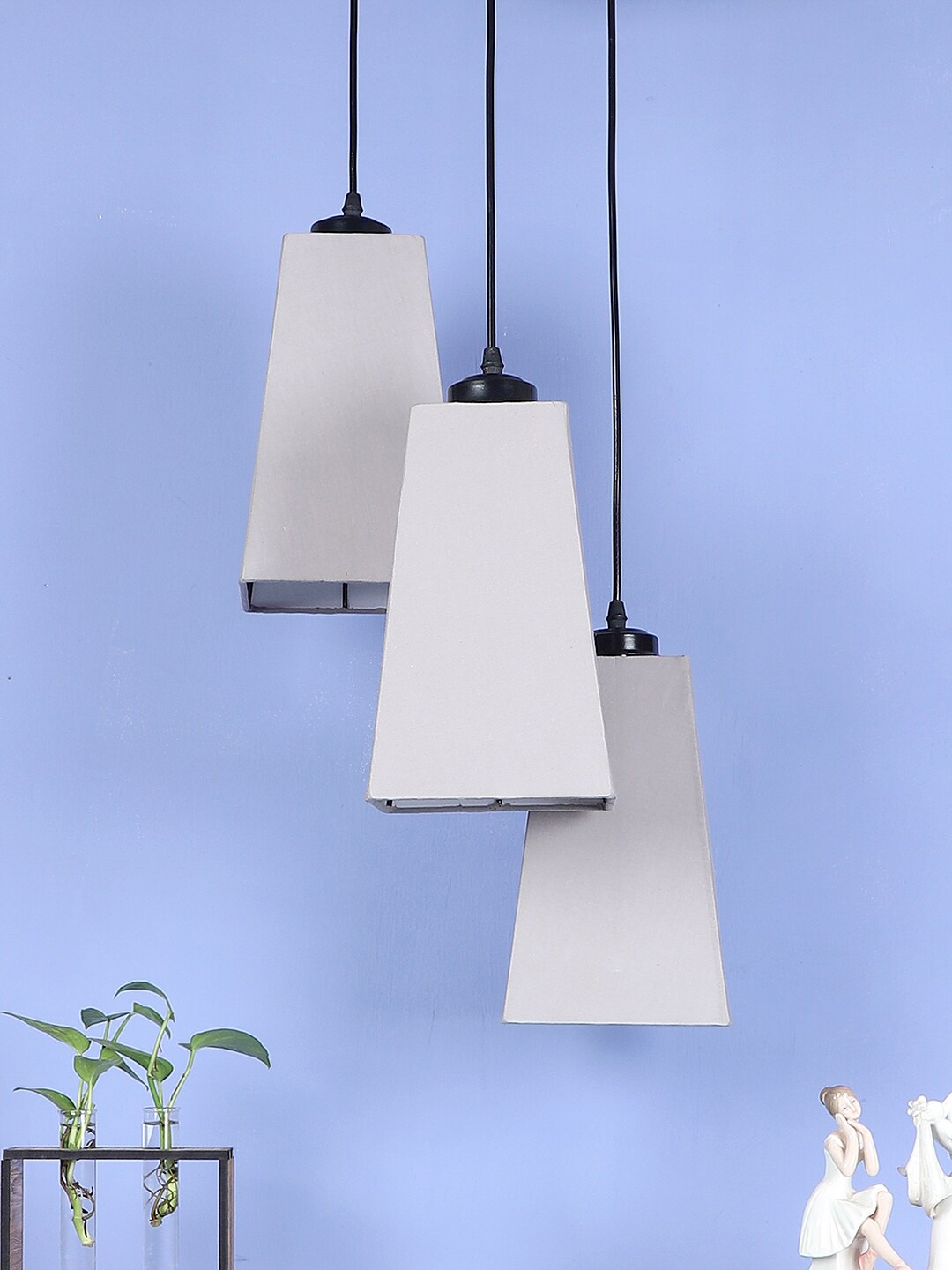 

Devansh Grey Cotton Triple Pyramid Cluster Hanging Lamp