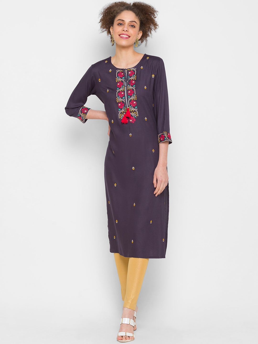

ZOLA Women Grey Ethnic Motifs Embroidered Thread Work Kurta