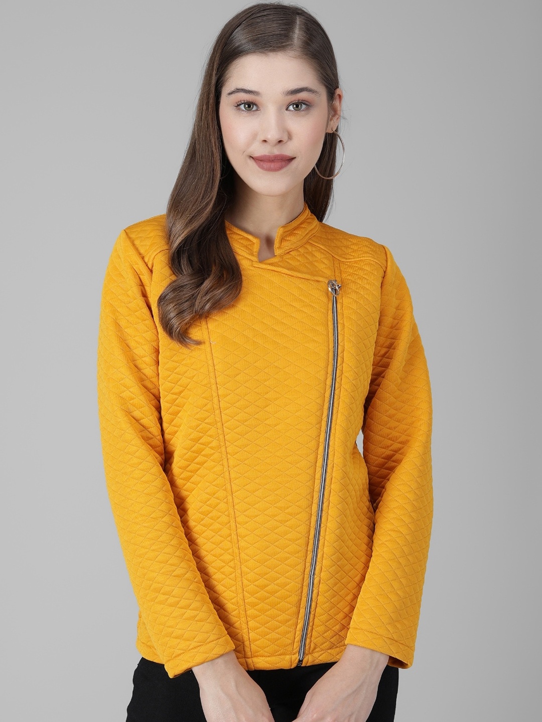 

Darzi Women Yellow Geometric Tailored Jacket