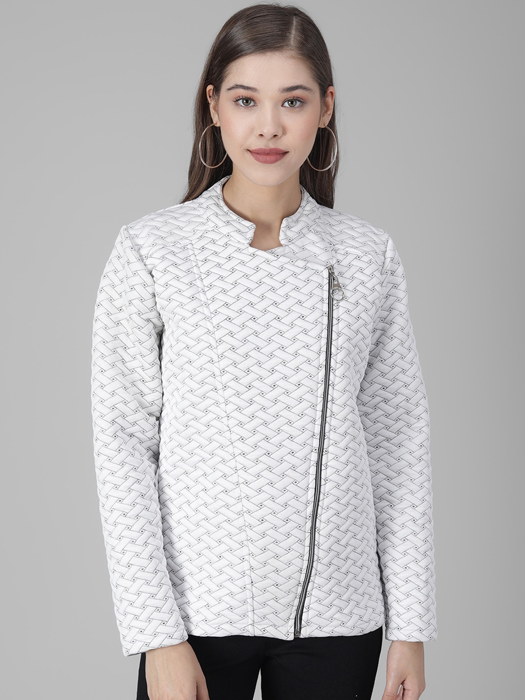

Darzi Women White & Black Geometric Tailored Jacket