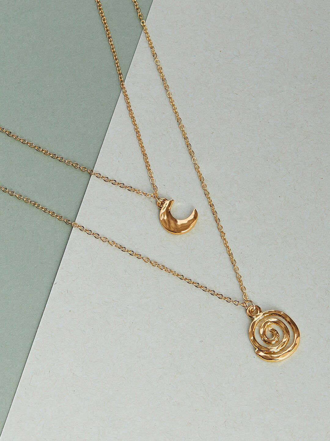 

Lilly & sparkle Gold-Plated Two Layered Chain