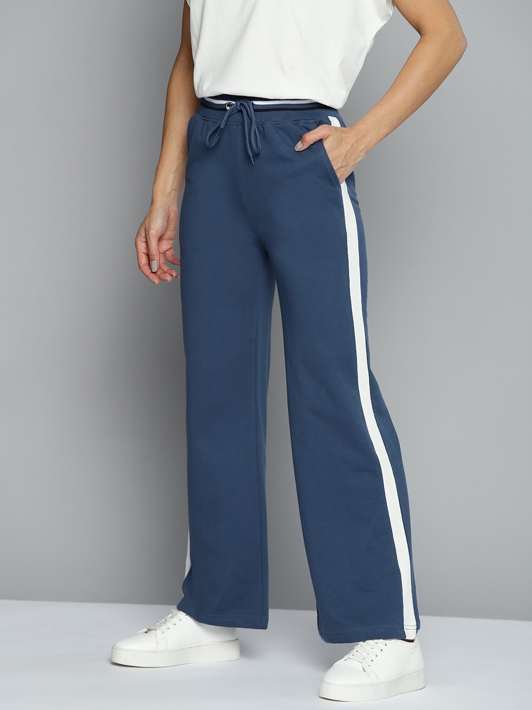 

Mast & Harbour Women Blue Solid Track Pants