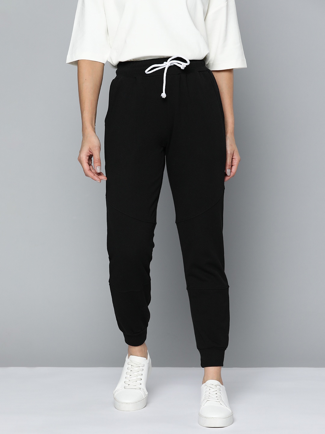 

Mast & Harbour Women Black Solid Joggers