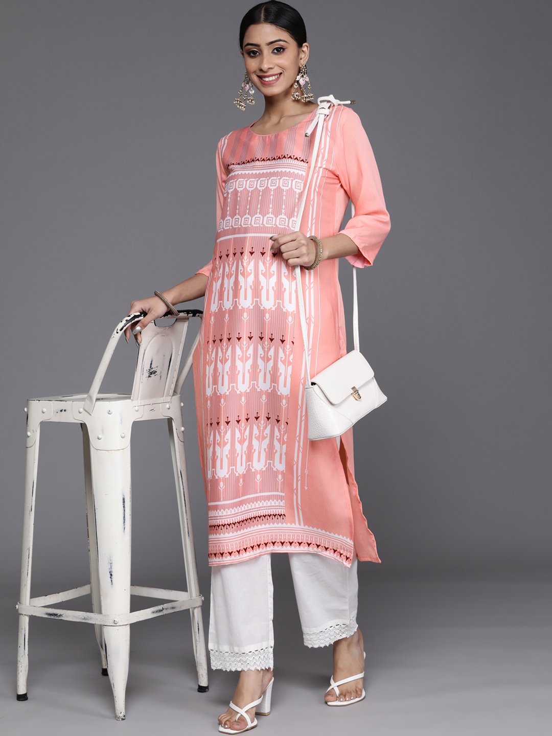 

KSUT Women Pink & White Ethnic Motifs Printed Kurta