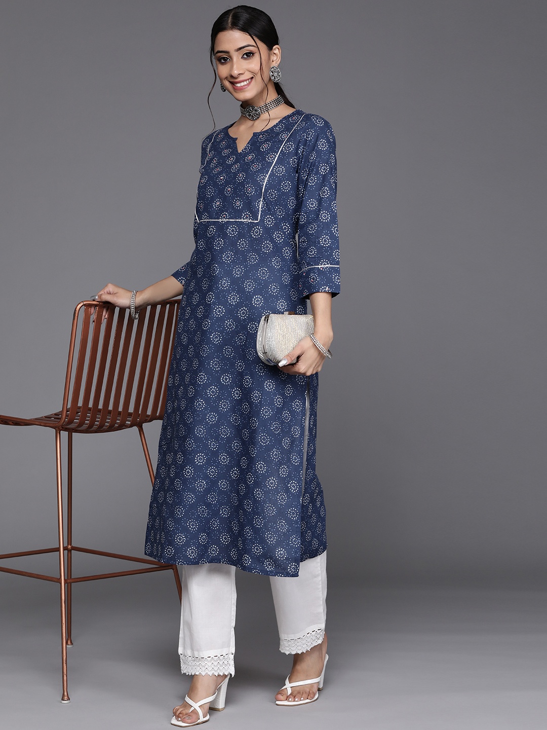 

Varanga Women Navy Blue & Off White Ethnic Motifs Printed Kurta