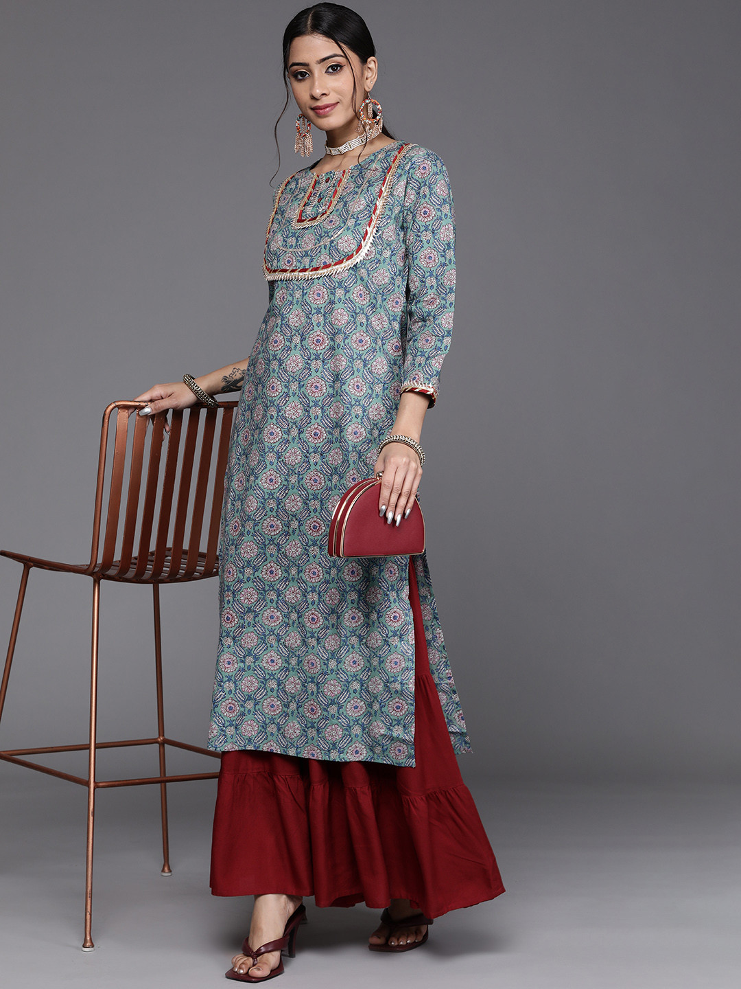 

Varanga Women Green & Blue Pure Cotton Floral Printed Kurta