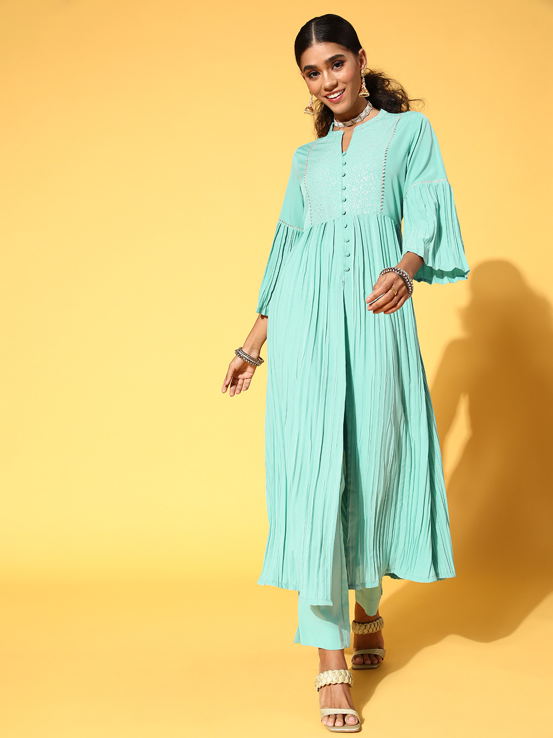 

Janasya Women Blue Crepe Foil Print Kurta with Pant