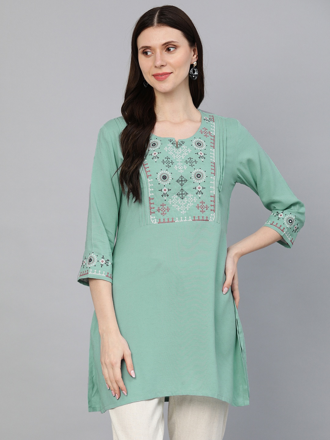 

ETIQUETTE Green & White Ethnic Motifs Yoke Design Kurti