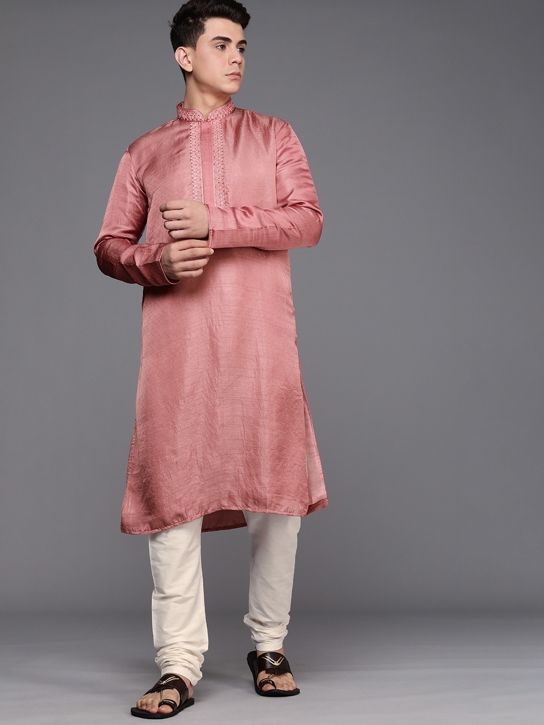 

Manyavar Men Pink Self Design Thread Work Detail Kurta with Pyjamas