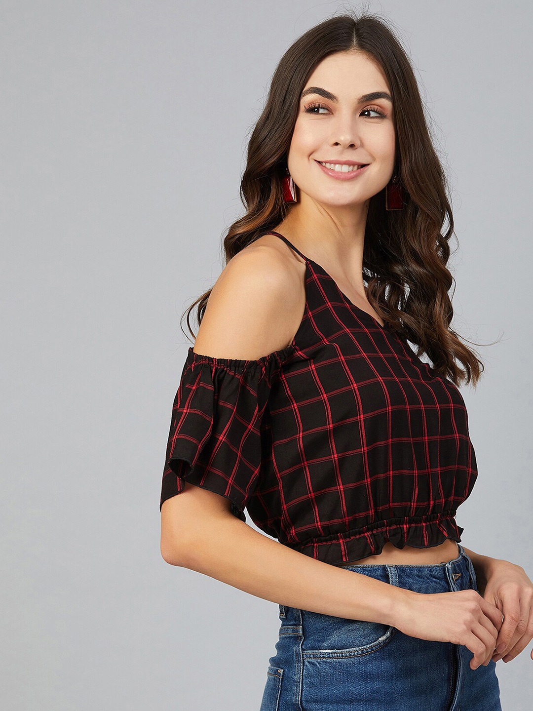 

CHIMPAAANZEE Women Red Checked Blouson Crop Top