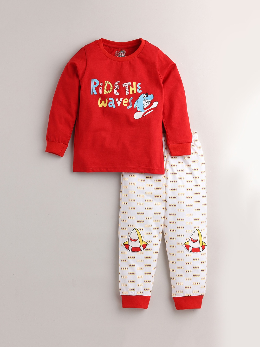 

Eieio Kids Red & White Cotton Printed Night suit