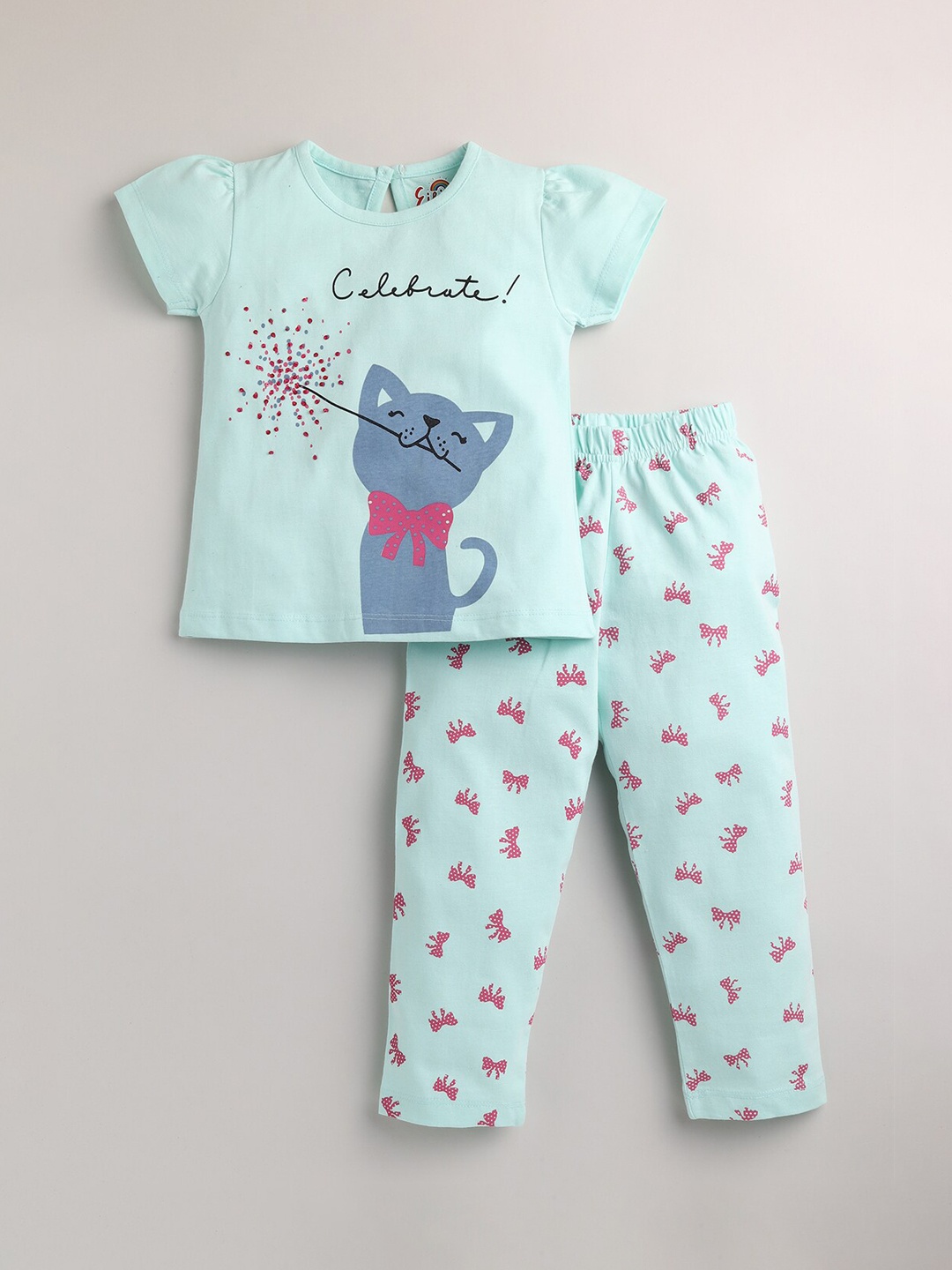 

Eieio Girls Green & Pink Printed Night suit