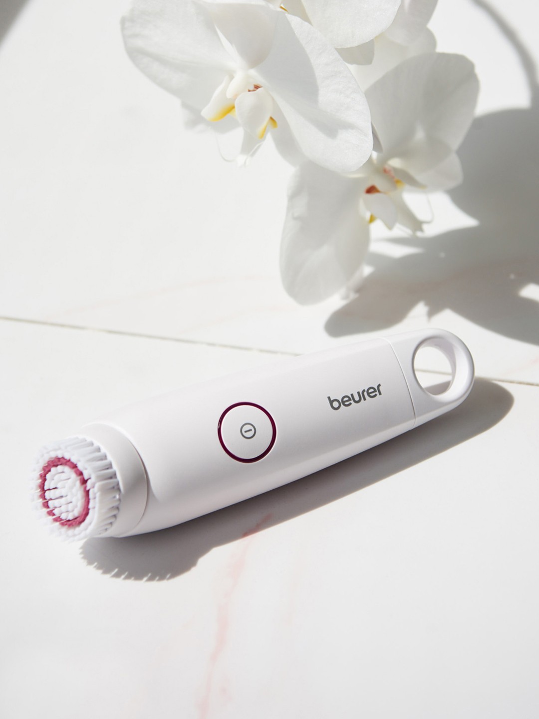 

beurer Battery Powered Face Cleansing Facial Brush FC 45, White