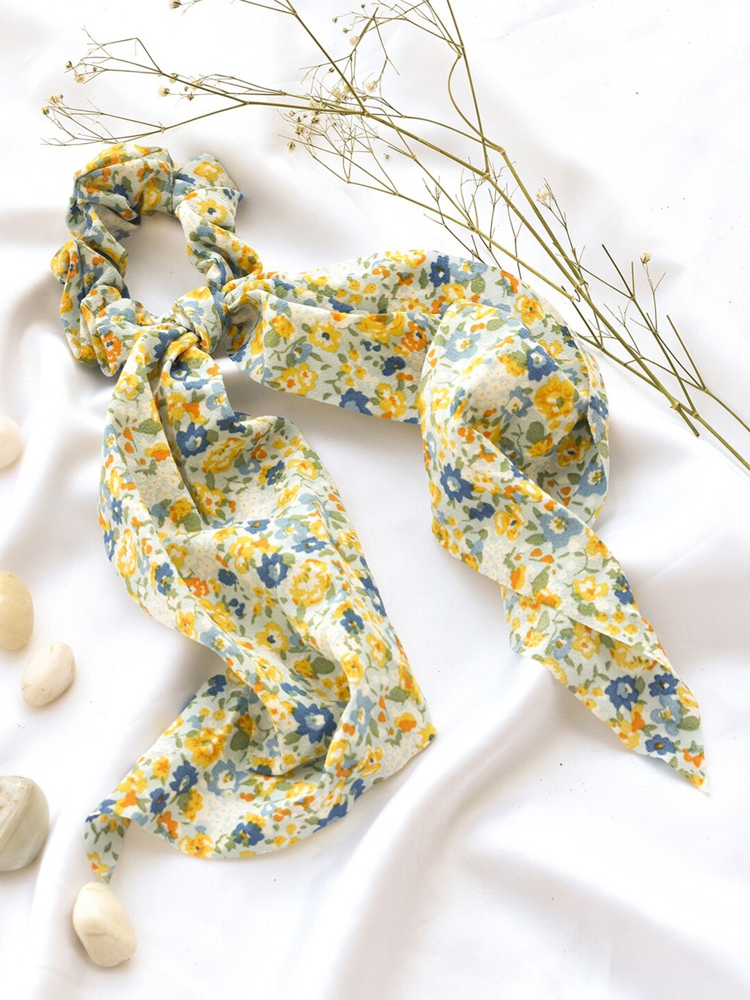 

JOKER & WITCH Women White & Yellow Floral Scarf Scrunchie