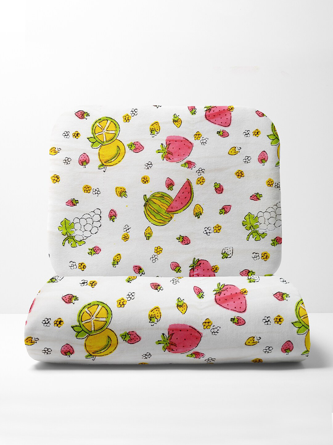 

Moms Home Kids White & Yellow Printed Organic Cotton Crib Quilt Blanket cum Bedspread