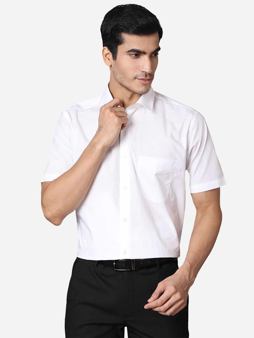 

Callino London Men White Cotton Semiformal Shirt