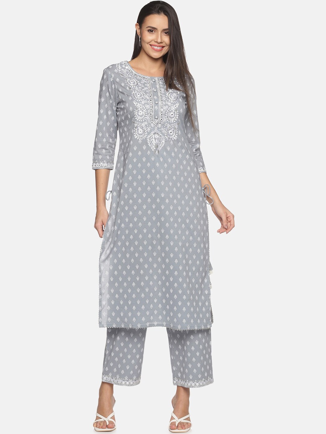 

Palakh Women Grey & White Ethnic Motifs Screen Printed Pure Cotton Kurta with Trousers