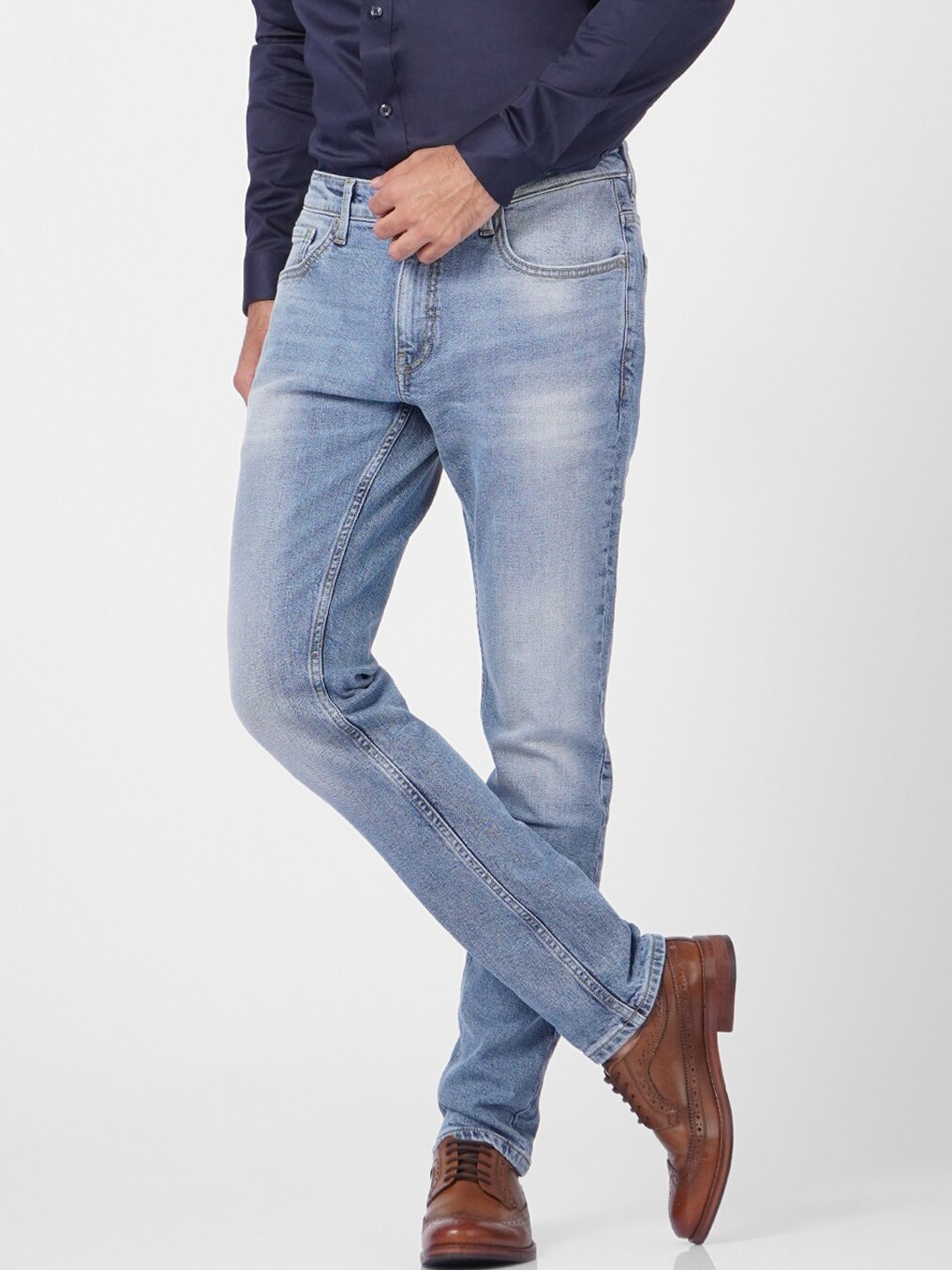

Jack & Jones Men Blue Mildly Distressed Heavy Fade Cotton Jeans