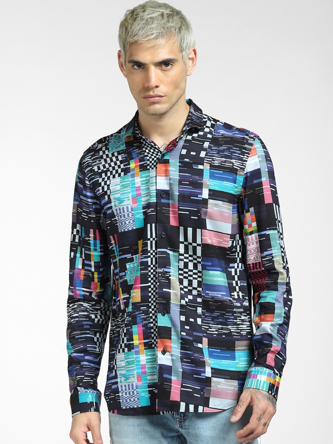 

Jack & Jones Men Black & Violet Slim Fit Printed Casual Shirt