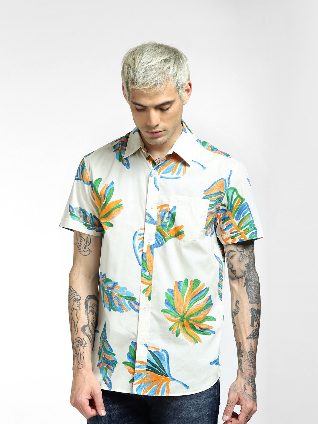 

Jack & Jones Men Off White Regular Fit Printed Cotton Casual Shirt
