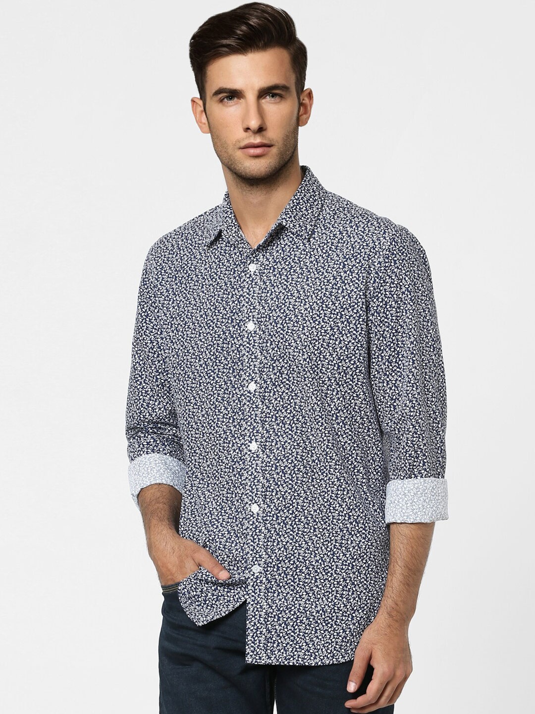 

Jack & Jones Men Navy Blue & White Slim Fit Printed Cotton Casual Shirt