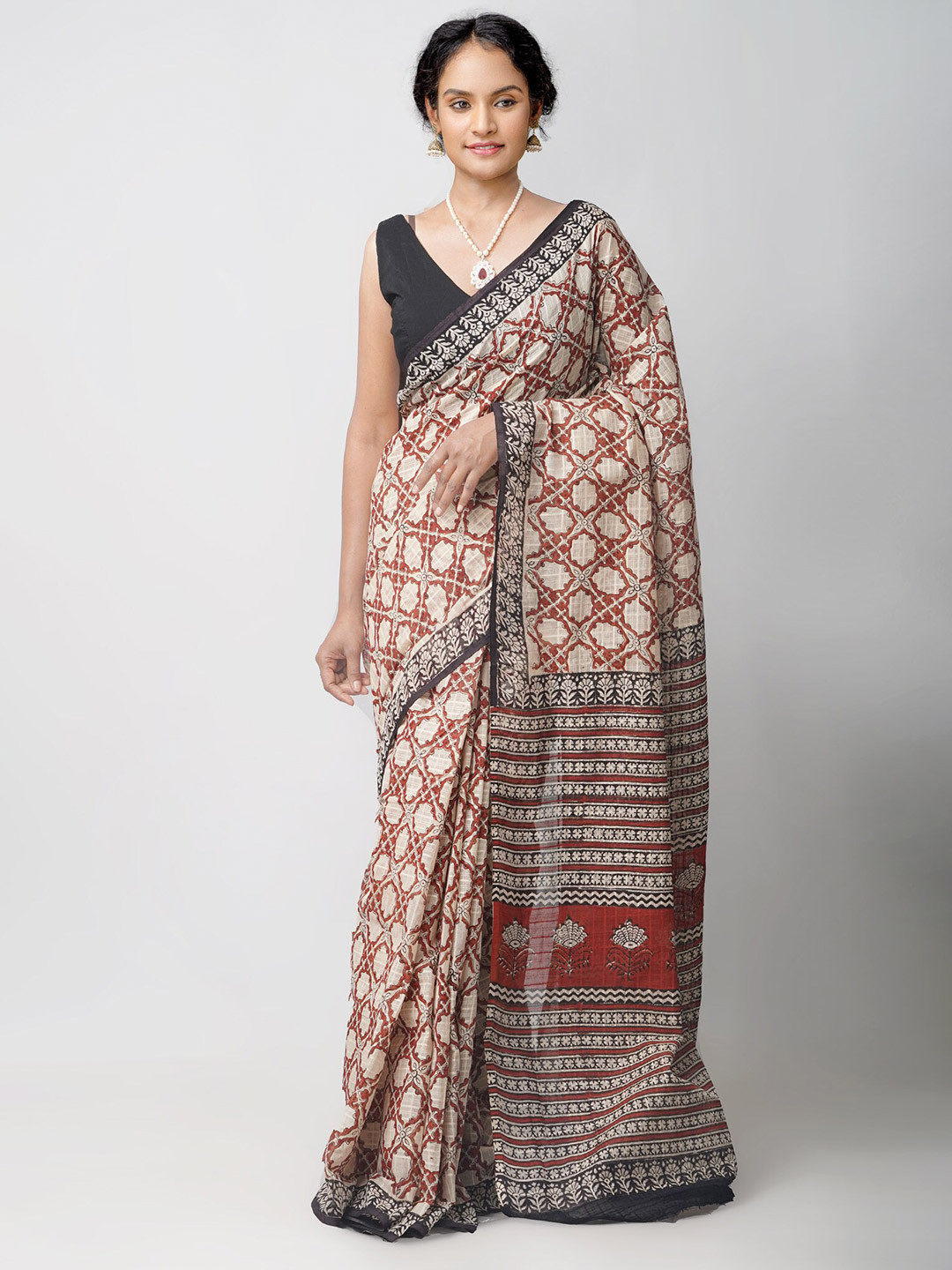 

Unnati Silks Red & Beige Floral Pure Cotton Bagru Saree