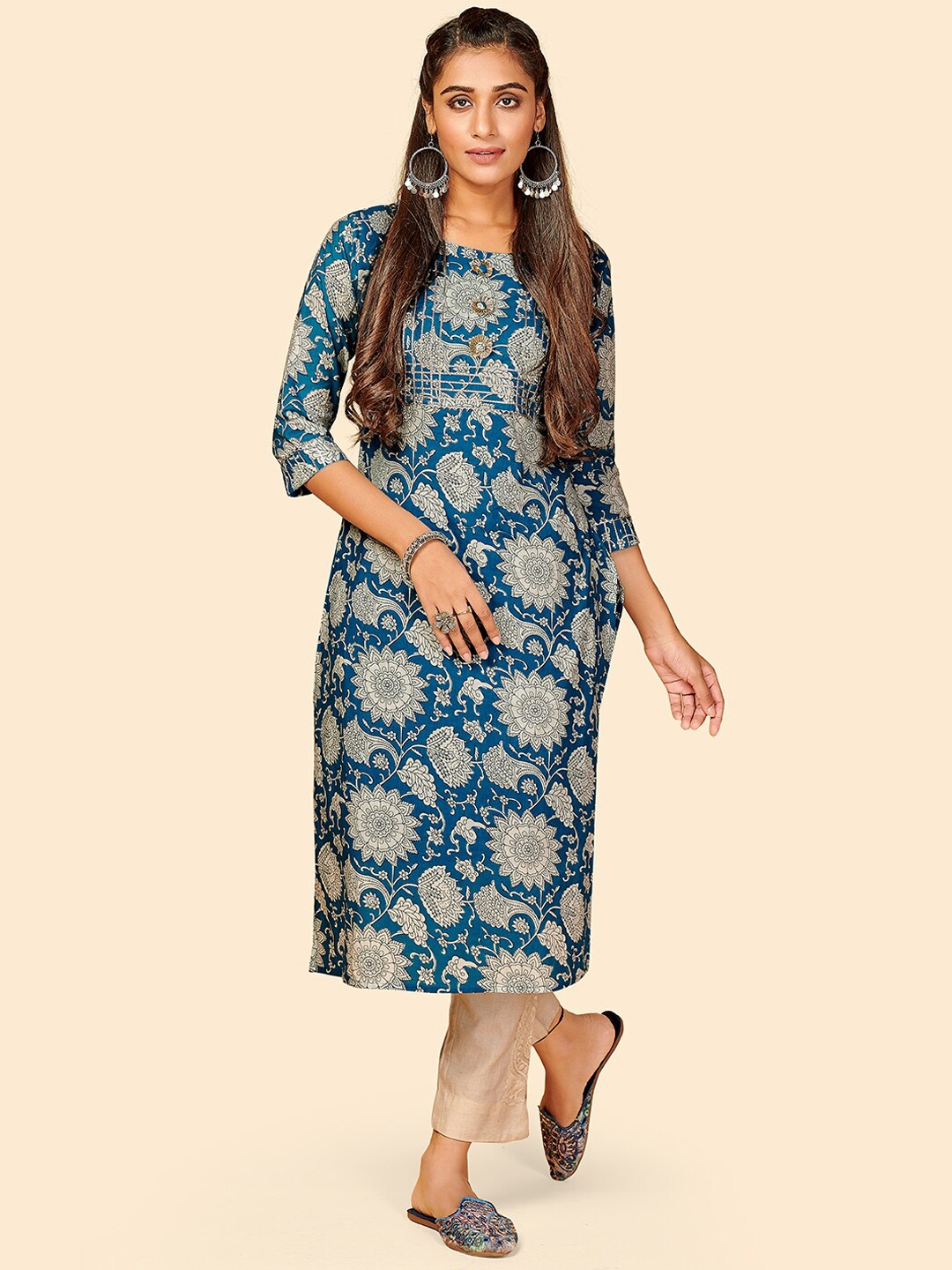 

Vbuyz Women Blue Ethnic Motifs Printed Gotta Patti Kurta