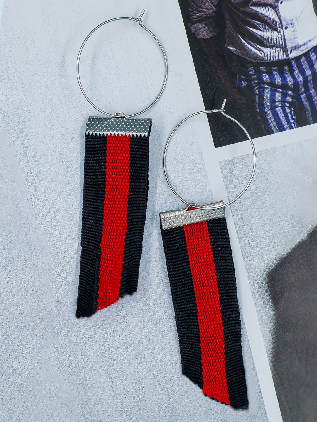 

Bellofox Black & Red Contemporary Hoop Earrings