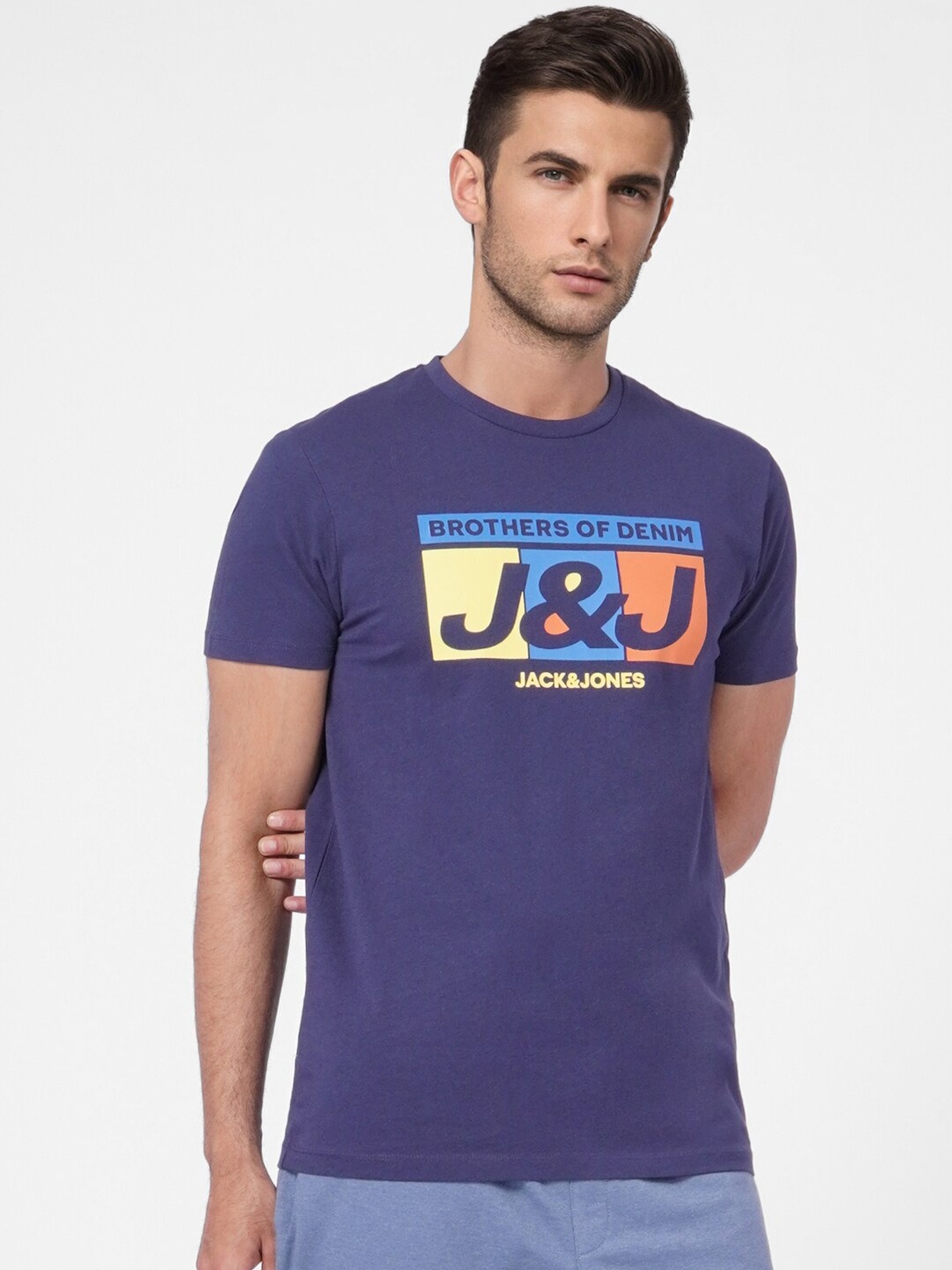 

Jack & Jones Men Blue Typography Printed Slim Fit T-shirt