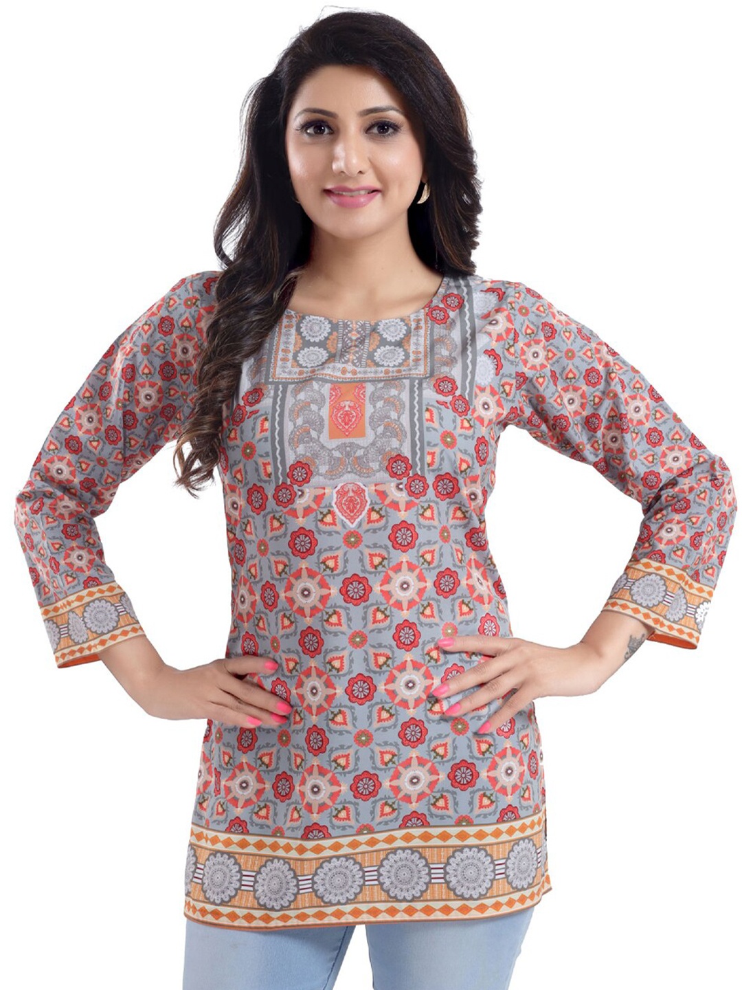 

Saree Swarg Women Grey & Red Printed Tunic