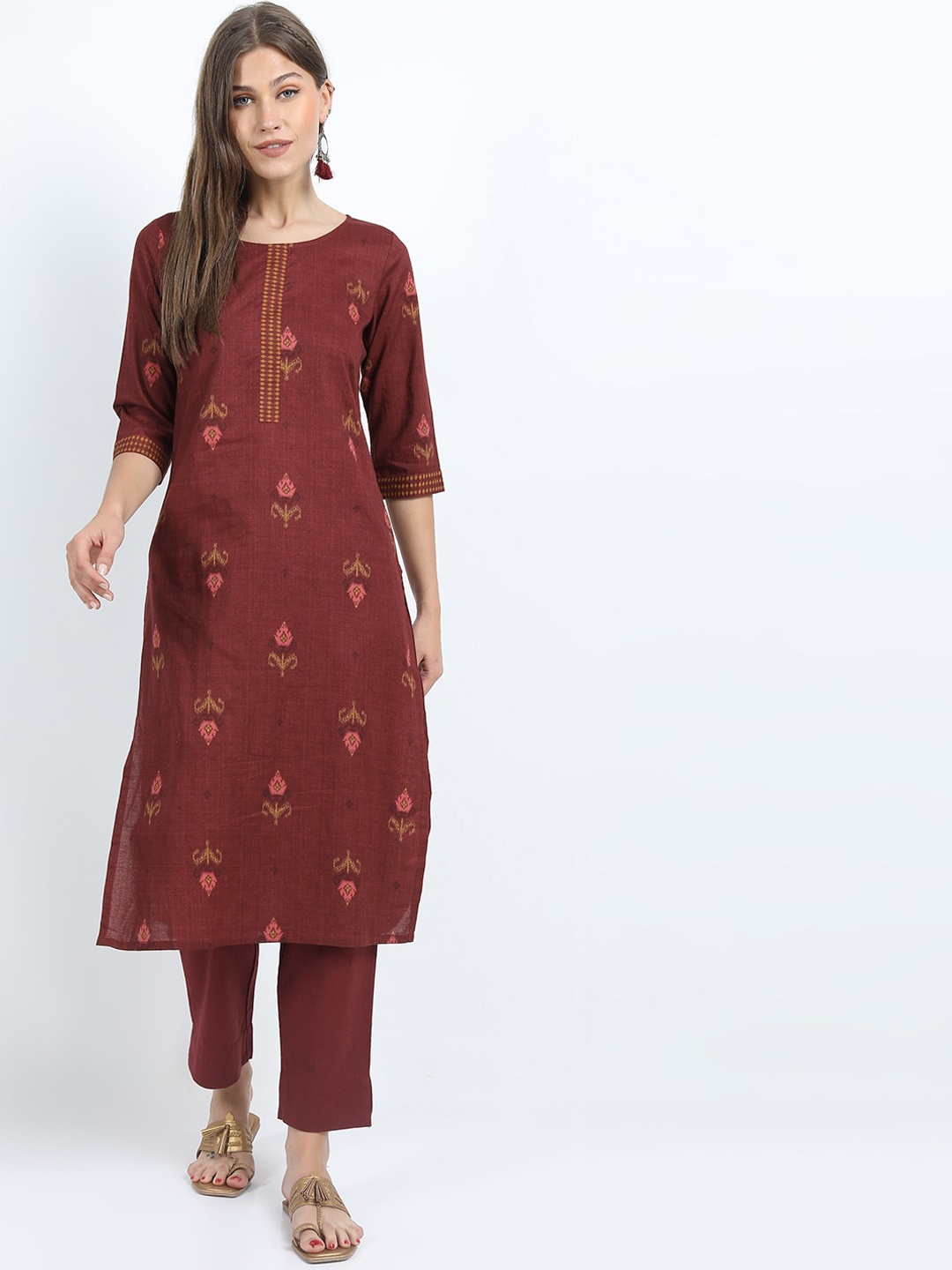 

Vishudh Women Maroon Ethnic Motifs Printed Straight Kurta